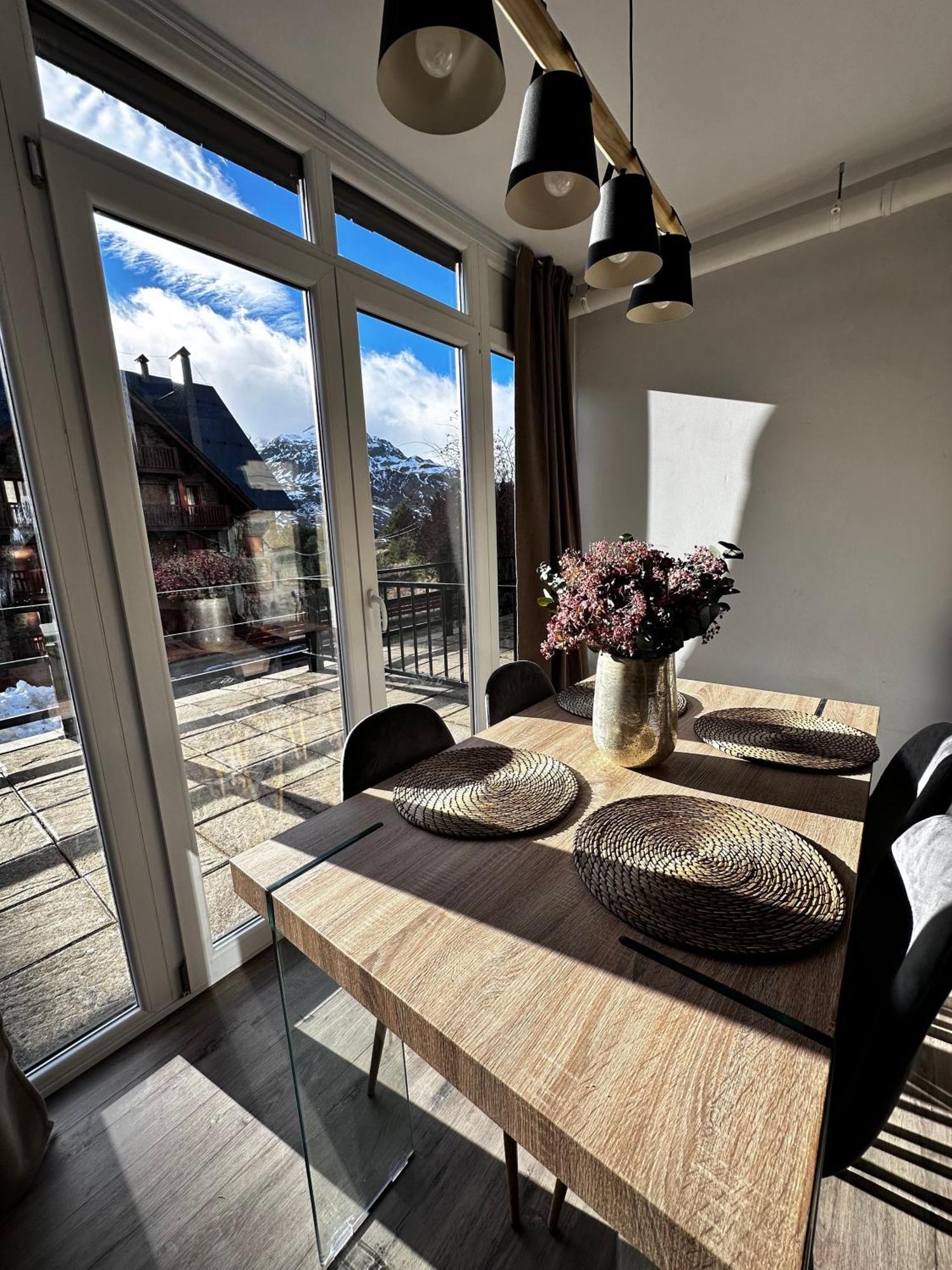 Precioso Apartamento Con Vistas A Pistas Y Garaje 포르미갈 외부 사진